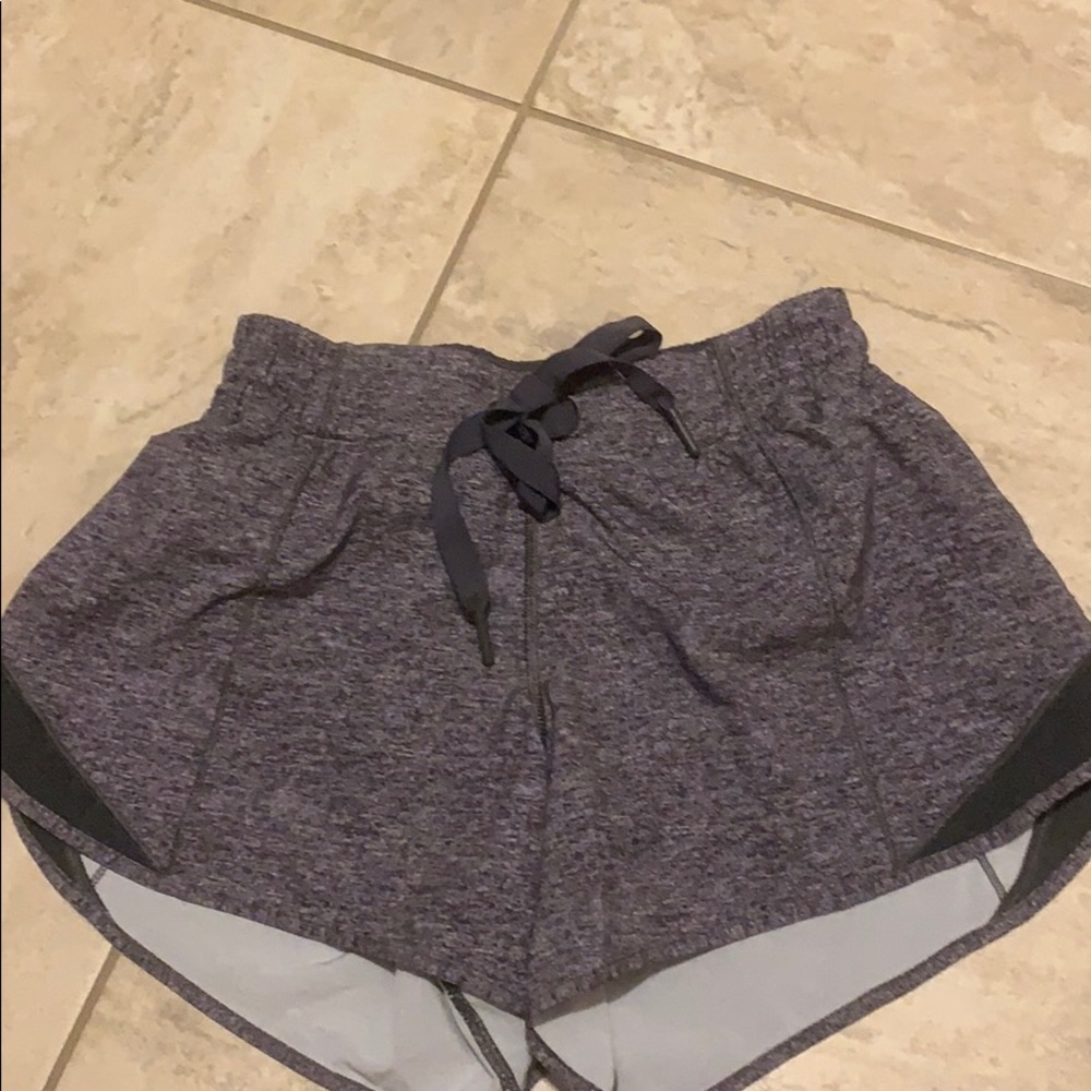 Shorts with adjustable waist